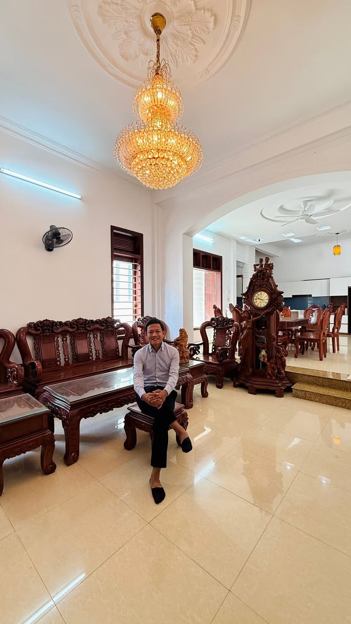 Biệt thự Hiệp Phúc Buôn Ma Thuột 252m² giá 22.8 tỷ - Thiết kế hiện đại và tiện nghi!