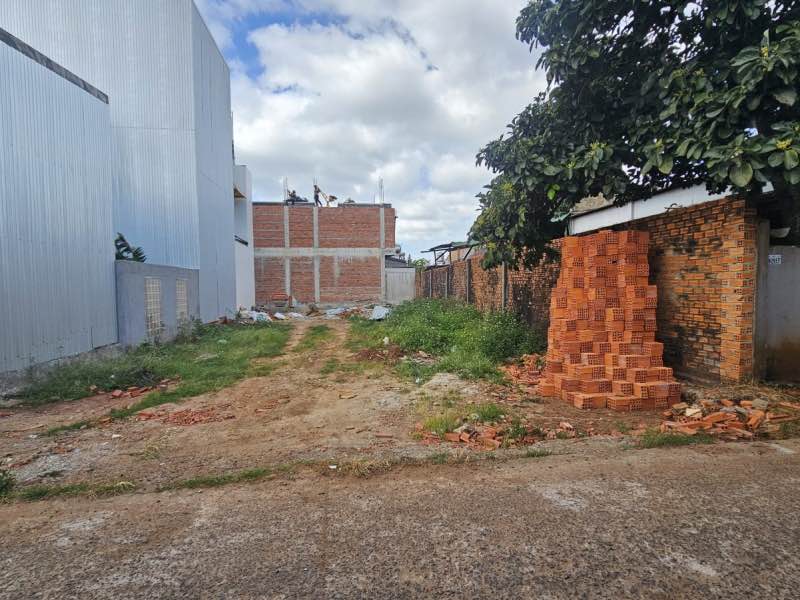 Đất Hẻm Đường Giải Phóng Thôn 2 Cư Êbur 130m² giá 2.45 tỷ - Đầu tư sinh lời lâu dài!