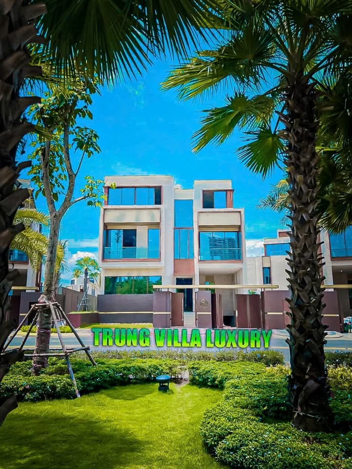 Dinh thự The Rivus Thủ Đức 560m² giá 195 tỷ - Siêu phẩm 2 mặt tiền với bến du thuyền riêng!