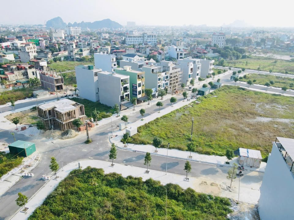 Đất nền Phú Sơn 81.2m² giá chỉ 4 tỷ - Đối diện trung tâm thương mại!