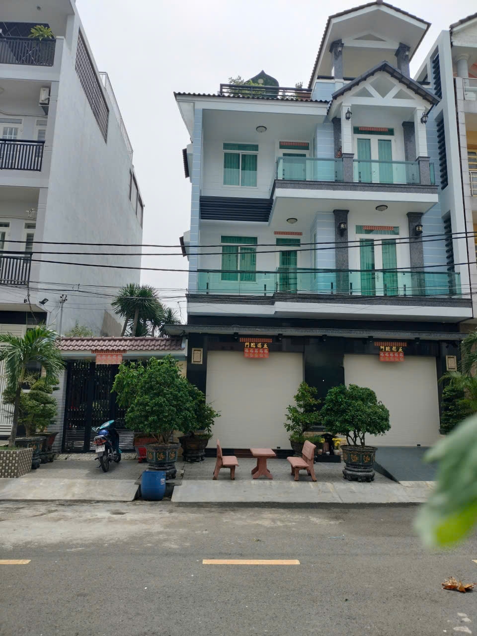 Biệt thự sân vườn 221,2m² mặt tiền 16m tại Quận 6 - Sang trọng, giá 42 tỷ!