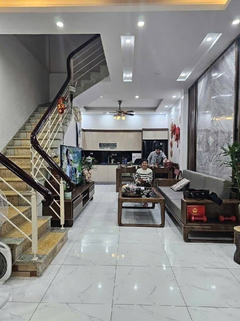 Nhà phố Kim Ngưu, quận Hai Bà Trưng 56m² giá 11 tỷ - Đầy đủ tiện ích, sẵn sàng vào ở!