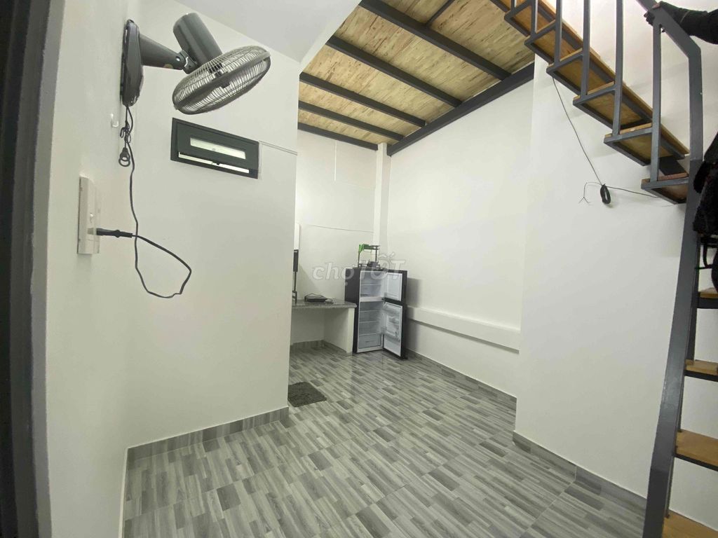 Căn hộ cho thuê 252/24 Lý Chính Thắng, Quận 3, giá 5.8 triệu - Trống sẵn, ở liền!