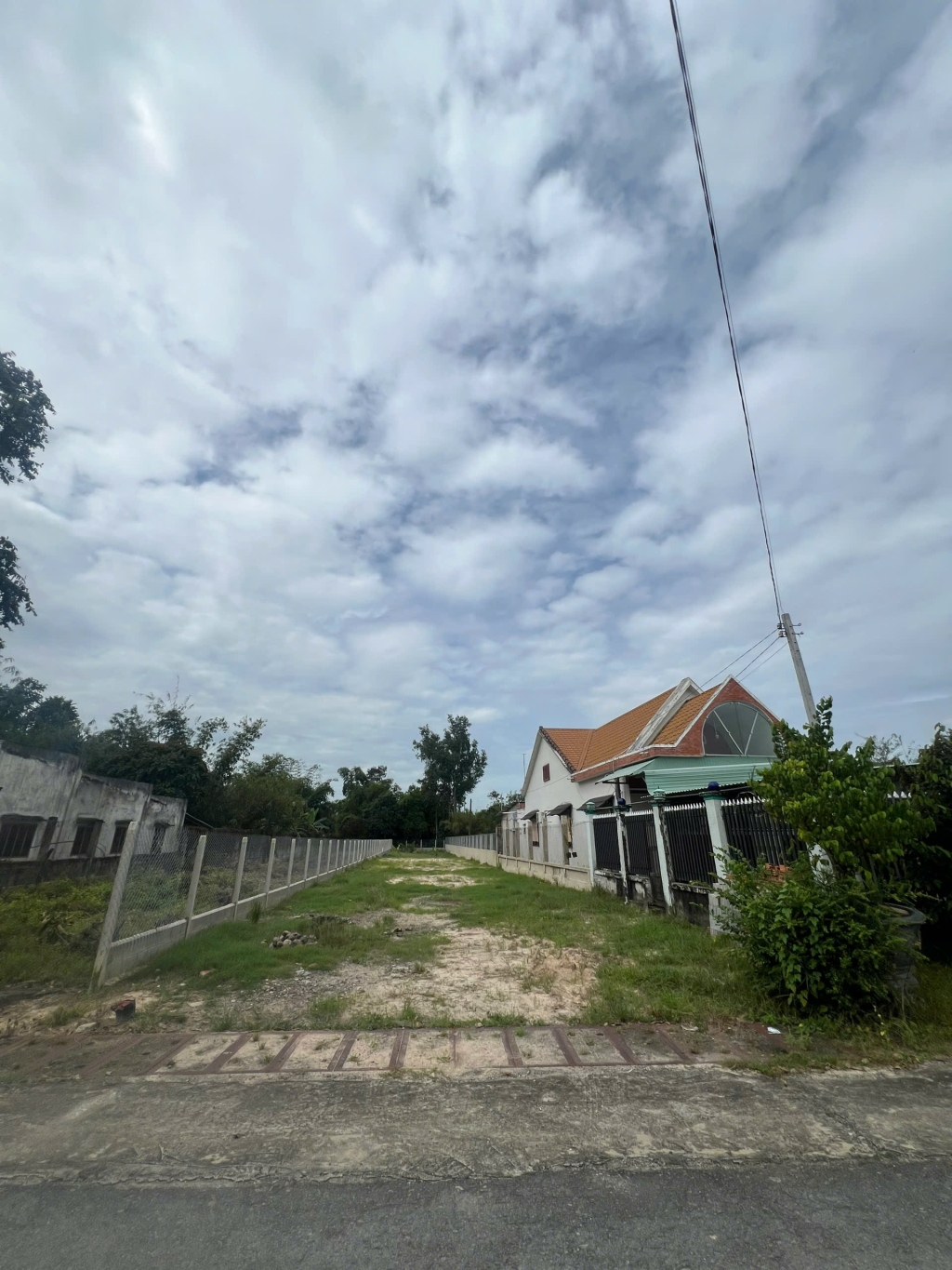 Lô đất thổ cư 10x40m mặt tiền đường nhựa xã Thái Mỹ - Giá 1.37 tỷ, vị trí đẹp!