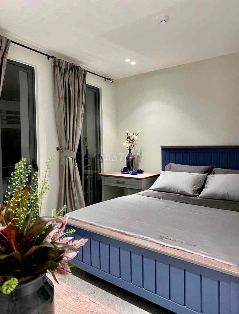 Căn hộ dịch vụ Hồ Hảo Hớn Quận 1 30m² giá 8 triệu - Thiết kế đẹp, ban công thoáng mát!