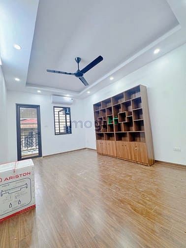 Bán nhà Văn Miếu, Lô góc 43.7m² giá 20 tỷ - Môi trường sống văn minh, an toàn!