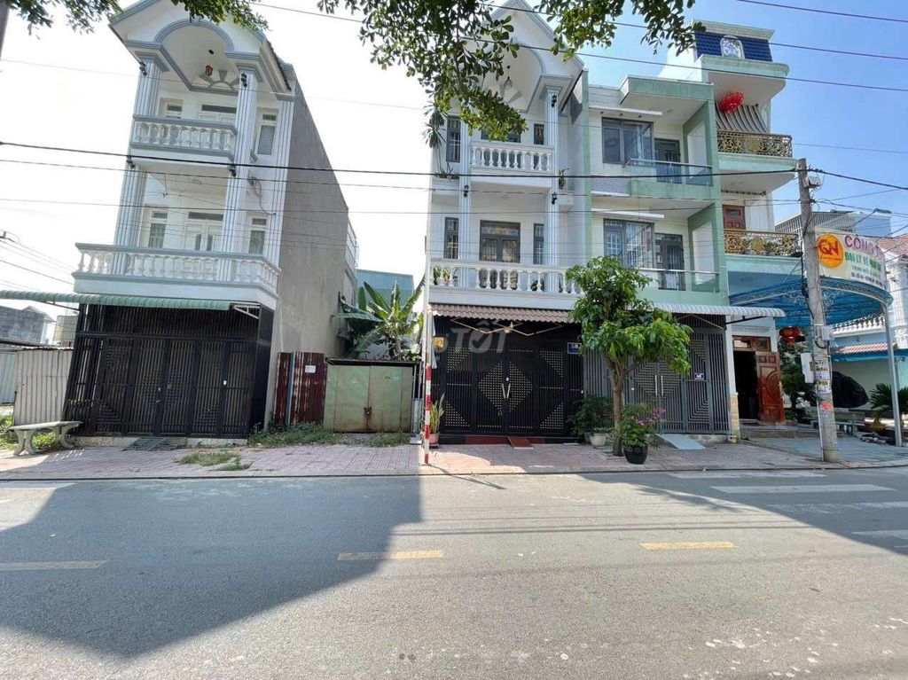 Nhà phố trục chính KDC Lê Phong Tân Bình 65,3m² giá 4,4 tỷ - Tiện nghi đầy đủ, sẵn sàng ở!