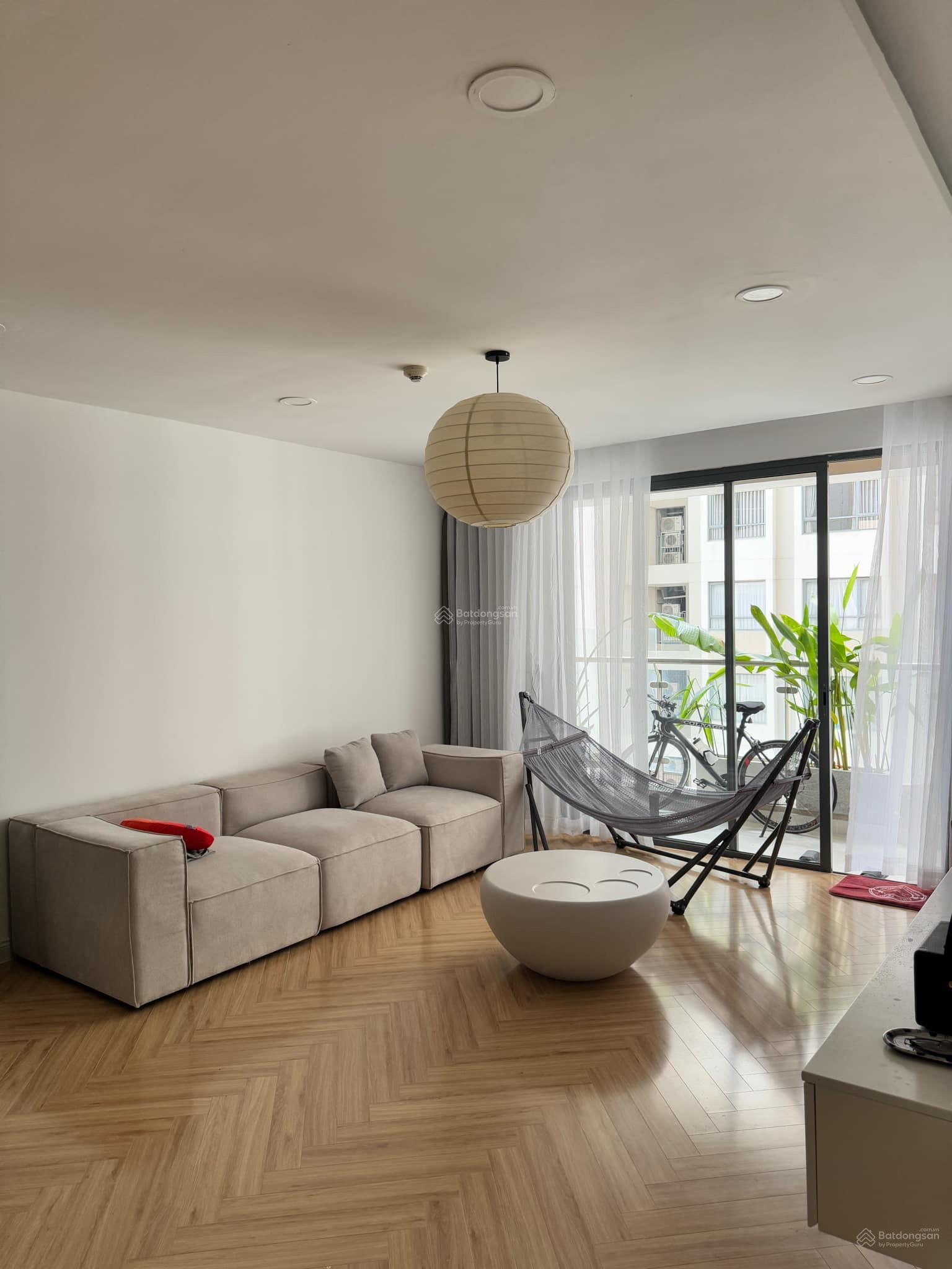 Căn hộ 2PN The Gold View Q4 80m² giá 16 triệu - Full nội thất, ở ngay!