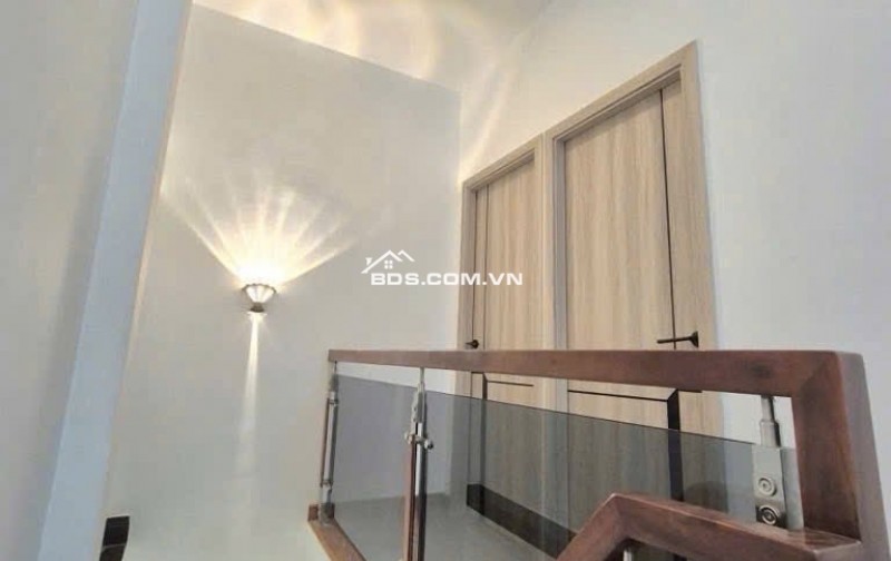 Nhà mới Tân Bình 33.6m² giá 4.75 tỷ - Dọn vào ở ngay với nội thất cao cấp!