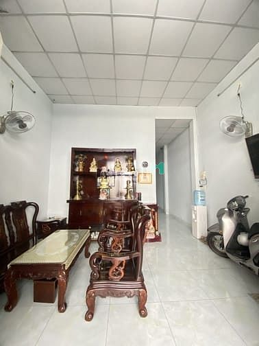 Nhà cấp 4 Tỉnh Lộ 10, Bình Tân 63m² giá 4,4 tỷ - Tiện xây cao tầng!