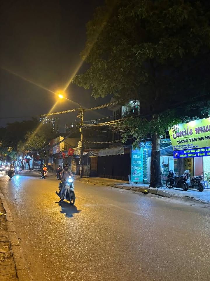 Nhà mặt phố Lĩnh Nam, Vĩnh Hưng 80m² giá 20 tỷ - Đẳng cấp doanh nhân chờ đón!