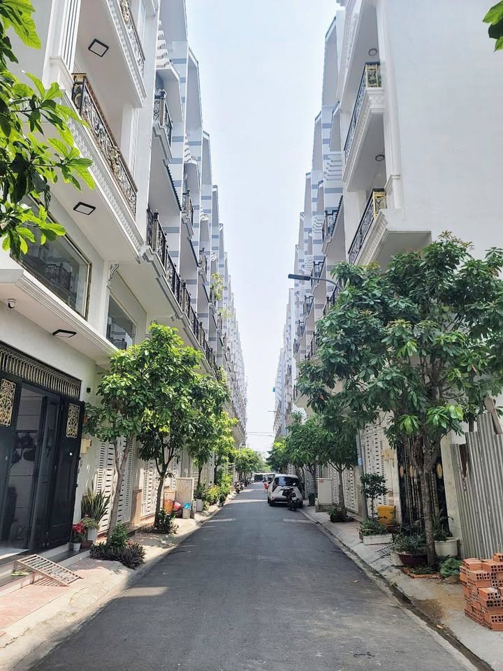 Nhà 3 tầng Hiệp Phú Quận 9 52m² giá 5.95 tỷ - Vị trí đắc địa, vào ở ngay!