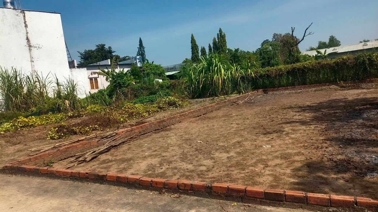 Bán đất Tân Phú Trung 137m² giá 1.65 tỷ - Đất thổ cư, gần mặt đường Nguyễn Thị Lắng