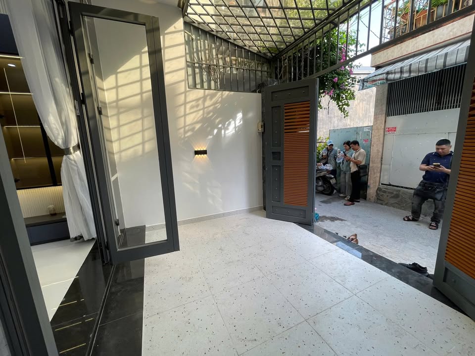 Nhà bán Xô Viết Nghệ Tĩnh, Bình Thạnh 40m² giá 6 tỷ - Sổ đỏ chính chủ, vào ở ngay!