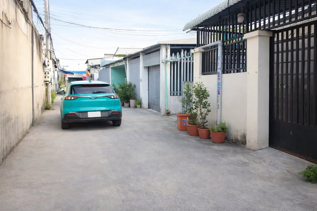 Nhà phố Dĩ An 100m² giá chỉ 4.2 tỷ - Gần trung tâm hành chính