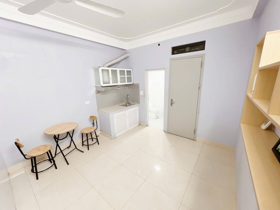 Phòng cho thuê ngõ 277 Quan Hoa, Cầu Giấy, 25m² giá 4.5 triệu - Nội thất đầy đủ, vào ở ngay!