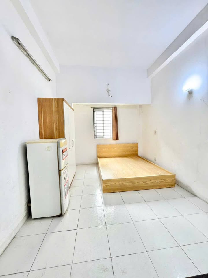 Phòng cho thuê tại Ngõ 66 Dịch Vọng Hậu, Cầu Giấy - Giá 3.2 triệu/tháng, có ban công