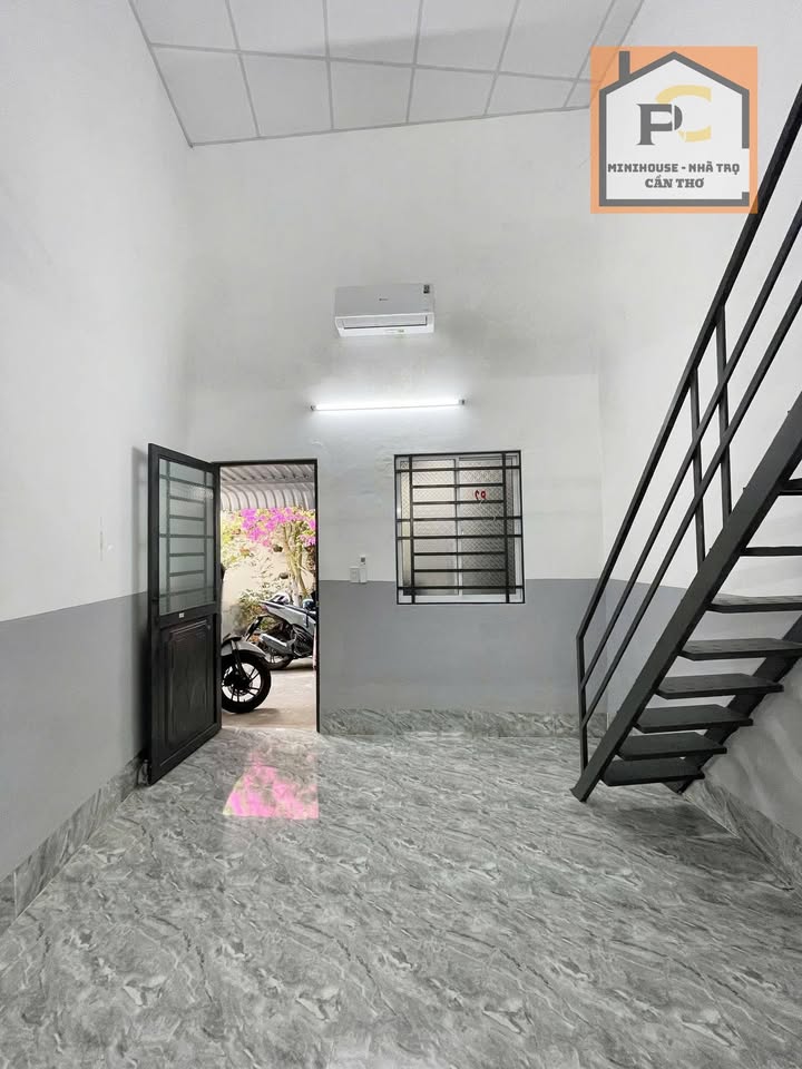 Phòng trọ đường Trần Hưng Đạo, Ninh Kiều 2.6 triệu - Sẵn máy lạnh!