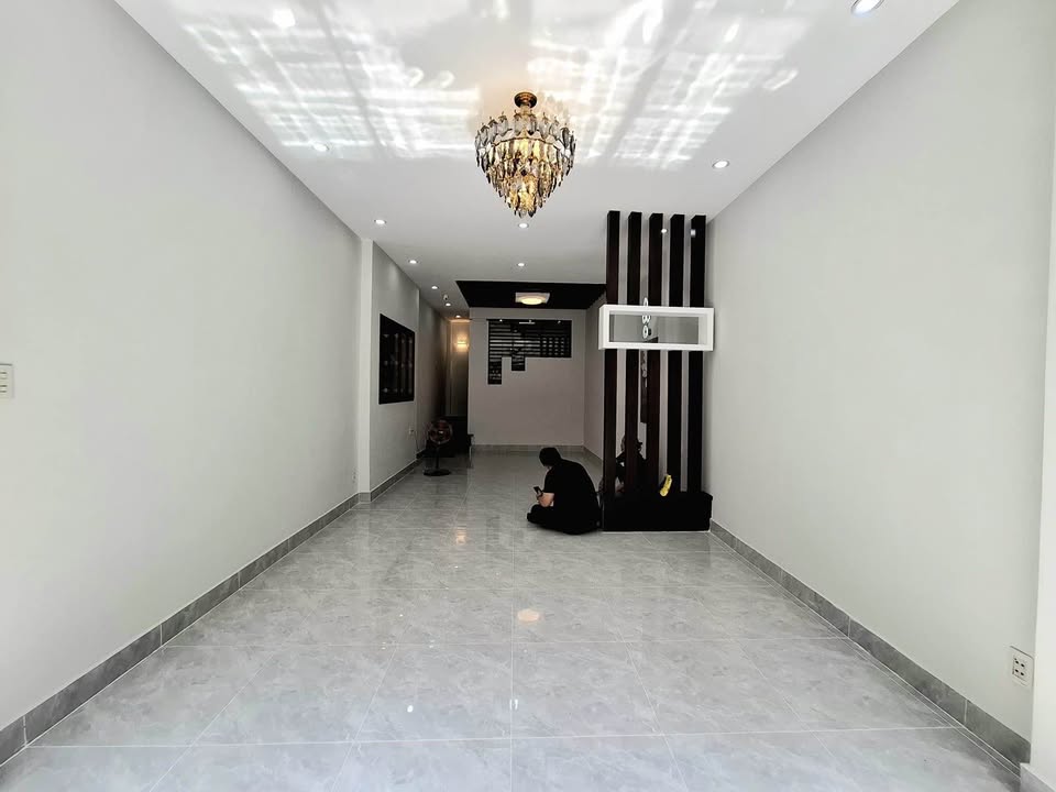 Nhà phố Nguyễn Tri Phương Quận 10 42m² giá 13.8 tỷ - Mặt tiền cực đẹp!