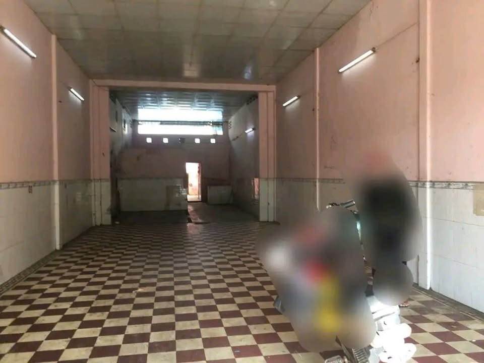 Cho thuê nhà mặt tiền đường Lê Hồng Phong, phường Phú Lợi - Giá chỉ 18 triệu/tháng!