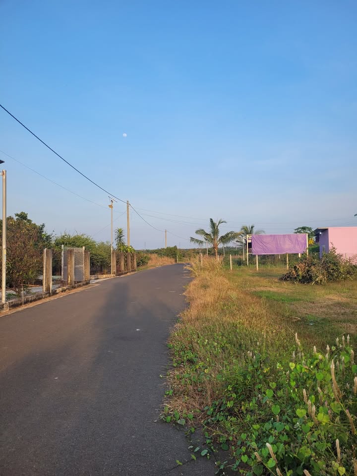 Đất thổ cư Suối Nghệ 130m² giá 650 triệu - Đất cao thoáng, gần đường lớn!