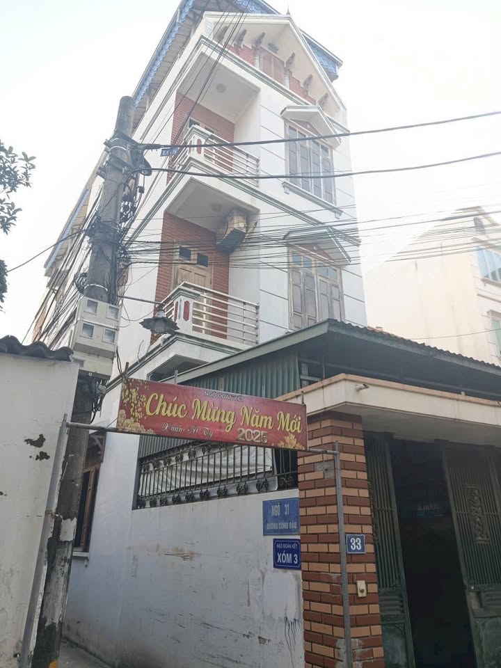 Nhà 4 tầng lô góc Đức Giang 96m² giá 11.8 tỷ - Hoàn hảo cho gia đình!