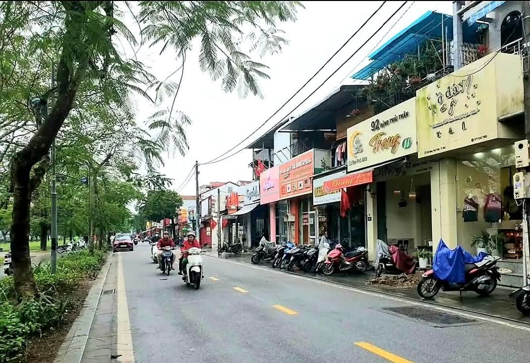 Nhà mặt tiền Đặng Thái Thân, Phú Xuân 117m² giá 10 tỷ - Hàng hiếm, kinh doanh thuận lợi!