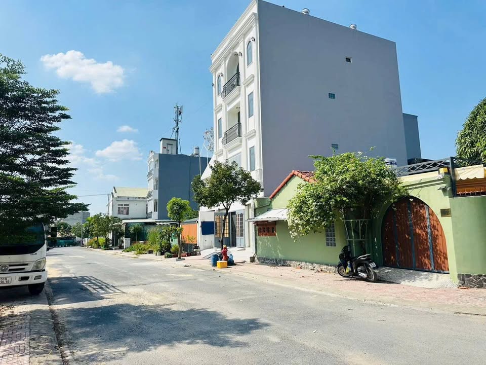 Bán đất hẻm đường Bờ Rạch, Quận 12, 92.1m² giá 6.7 tỷ - Đầu tư sinh lời ngay!