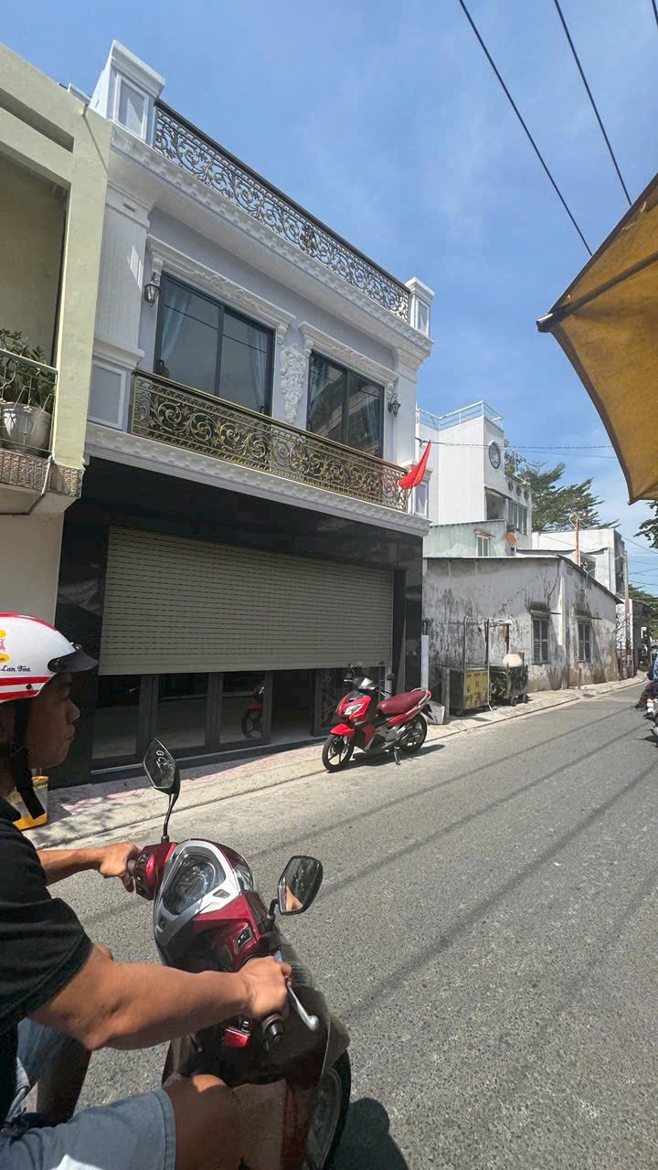 Nhà nguyên căn Mặt Tiền 26 Nguyễn Công Hoan, Phú Nhuận 32m² giá 19 triệu - Xây mới, vào ở ngay!