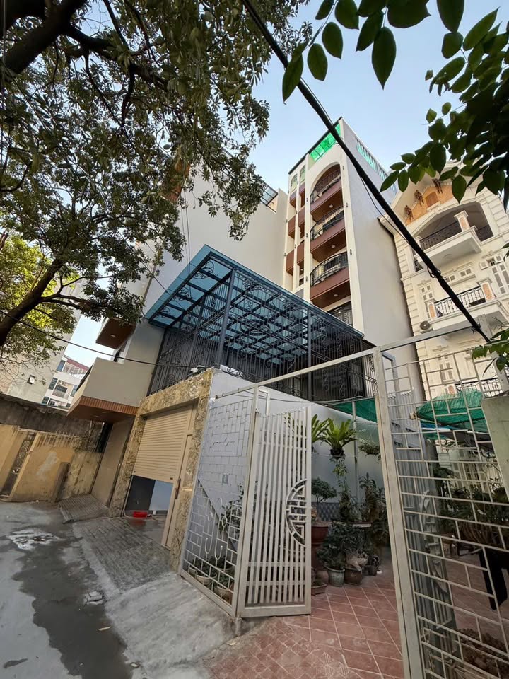 Nhà liền kề phố Xuân La, Tây Hồ 75m² giá 28 tỷ - Ô tô vào nhà, full nội thất mới!