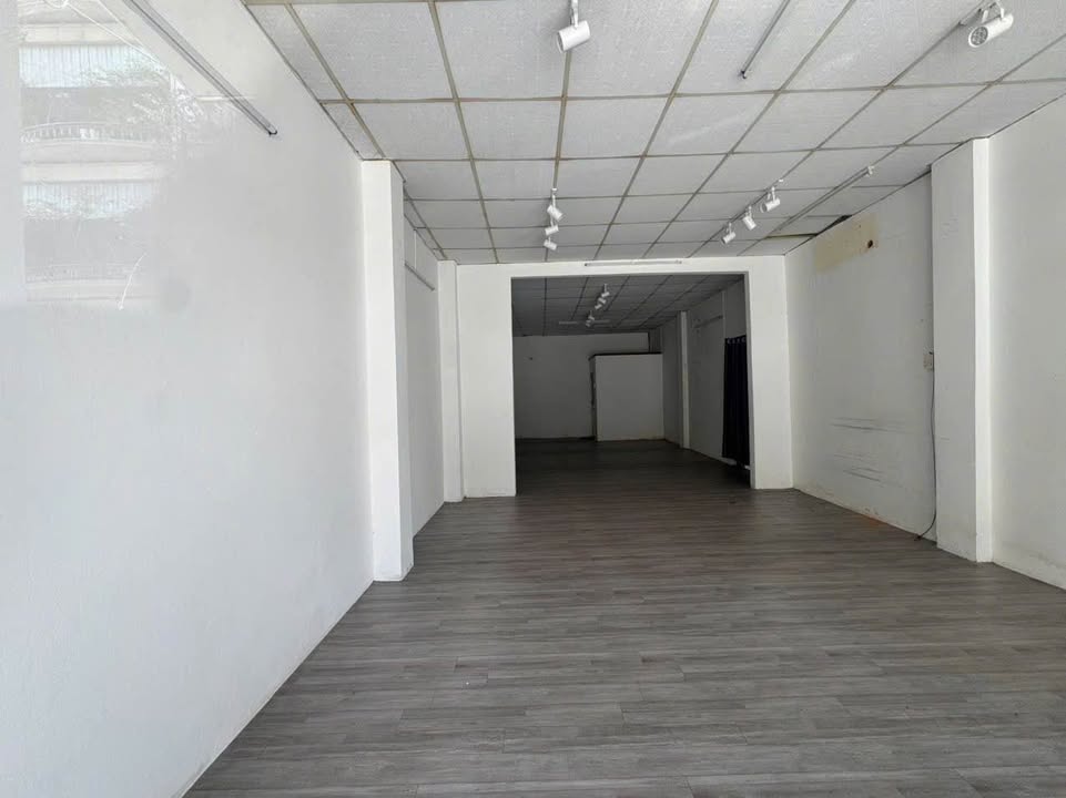 Nhà mặt tiền đường Huỳnh Tấn Phát, Đà Nẵng, 90m² giá 16 triệu - Phù hợp ở và kinh doanh ngay!