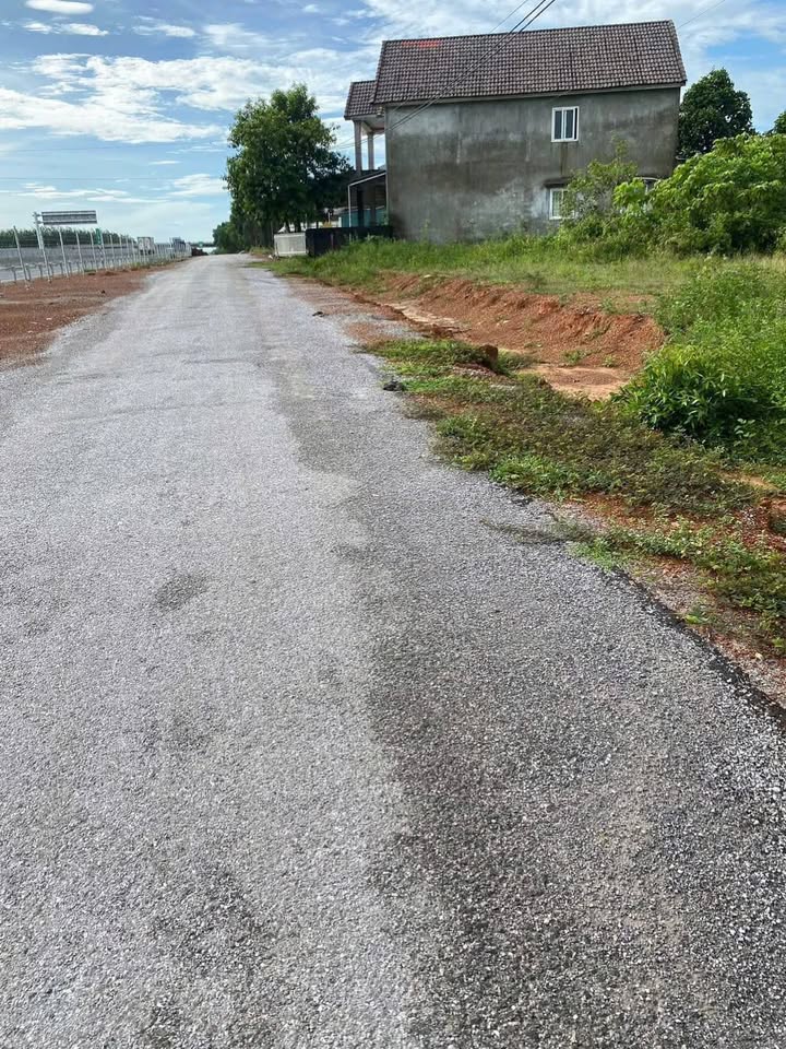 Đất mặt tiền xã Cồn Tiên 1000m² giá 7.5 tỷ - Tiềm năng cho trang trại chăn nuôi!