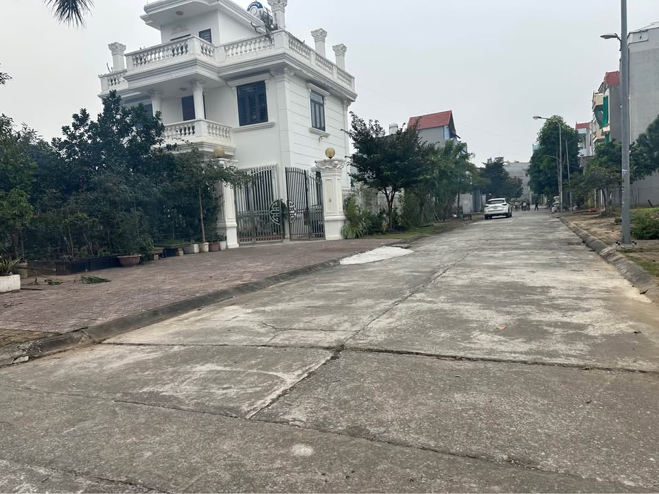 Biệt thự khu 5,4ha Minh Quang Vũ Thư 158m² giá 3 tỷ - Vị trí trung tâm tiện lợi!