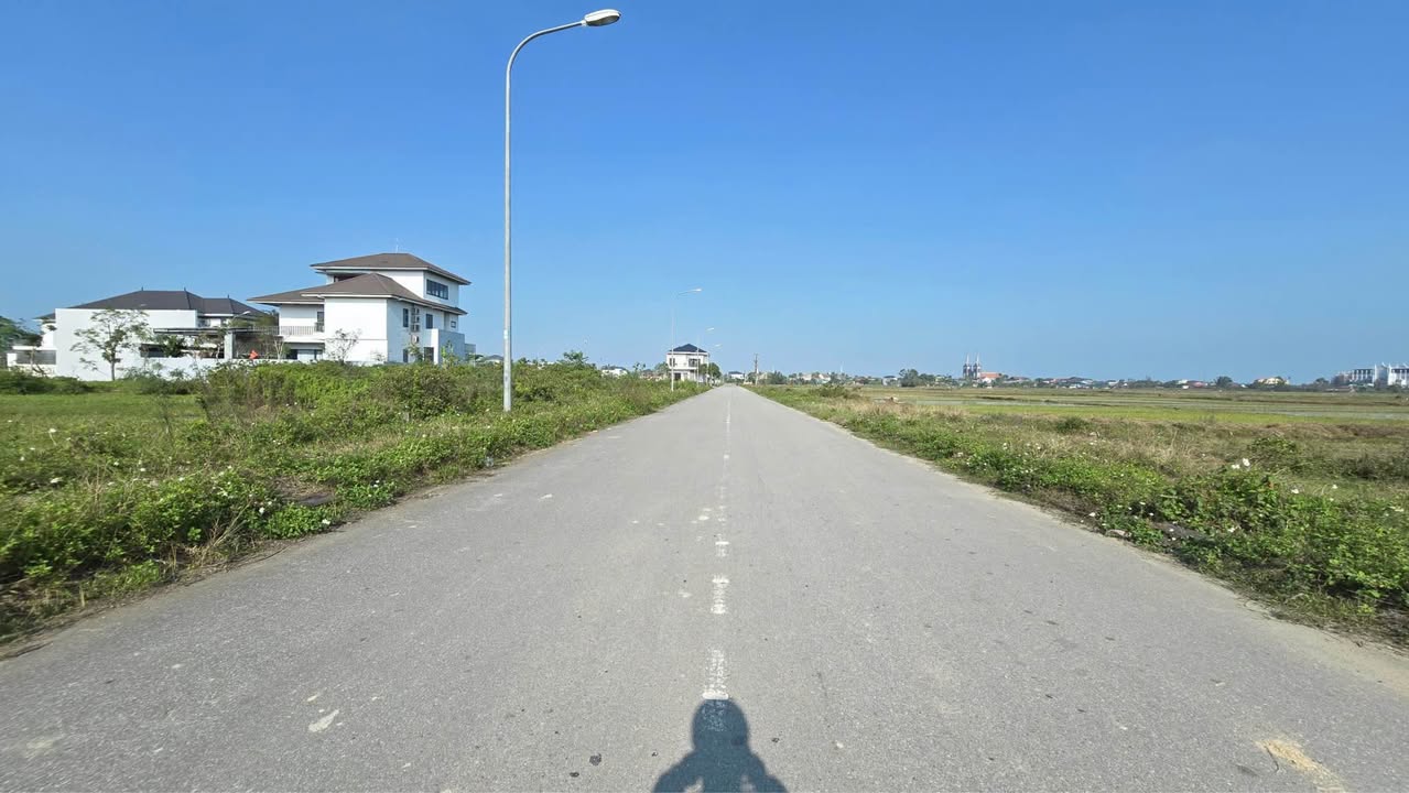 Đất biệt thự Bắc Thượng, Hà Tĩnh 320,5m² giá 8 tỷ - Sổ hồng chính chủ, vị trí đắc địa!