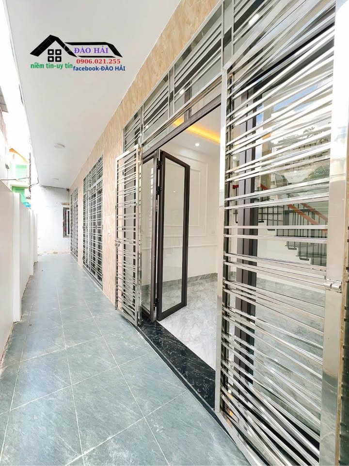 Nhà 3 tầng Trần Lãm Thái Bình 35m² giá 1.8 tỷ - Chính chủ, sẵn sàng giao dịch ngay!