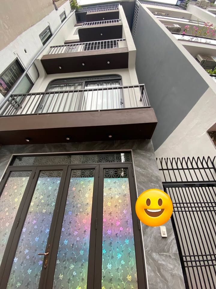 Nhà đẹp Thạch Bàn Long Biên 40m² giá 600 triệu - Không thể bỏ lỡ!