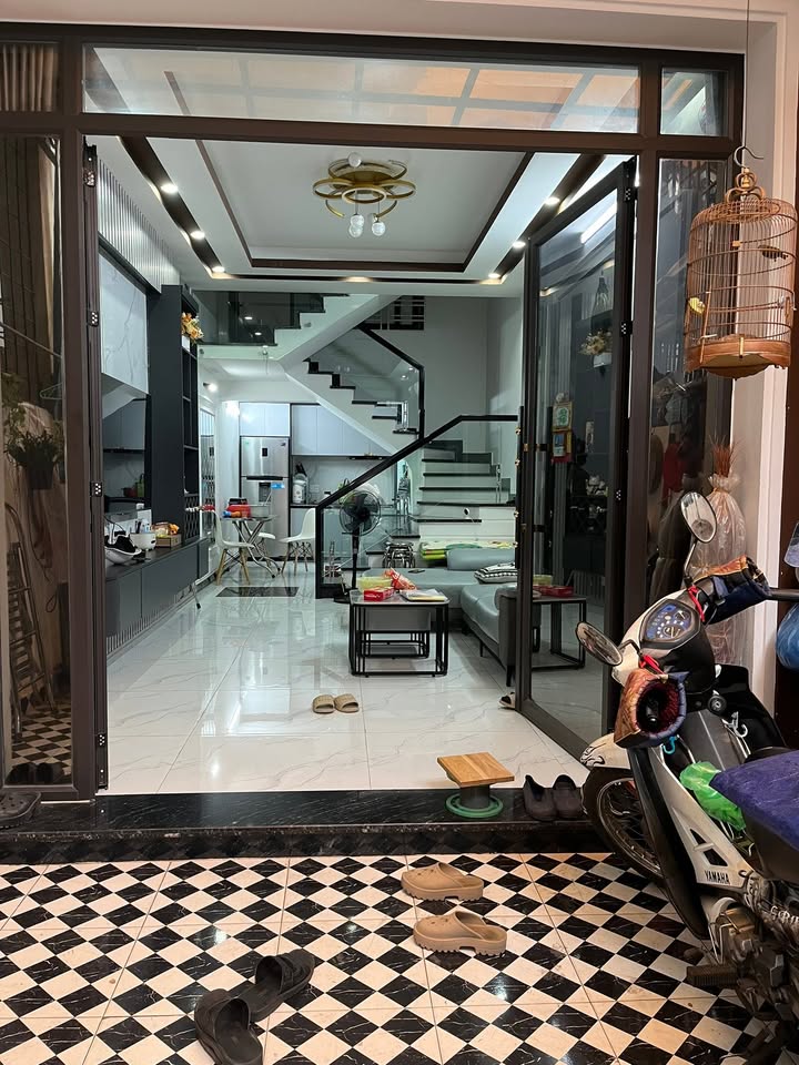 Nhà 3 tầng ngõ 229 Miếu Hai Xã, Hải Phòng 47m² - Sẵn sàng vào ở!