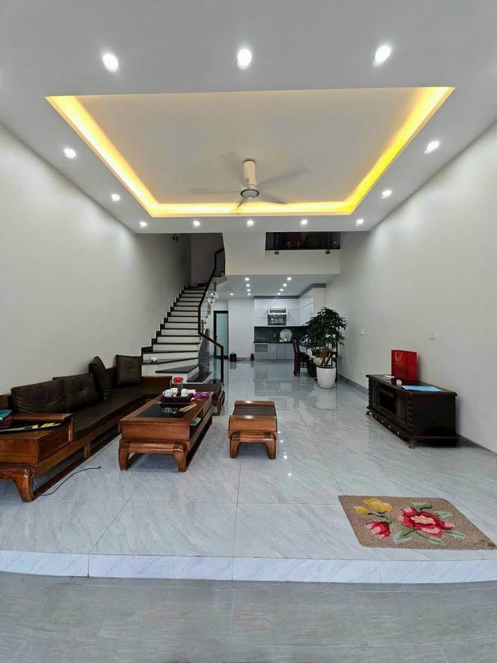 Nhà riêng Cẩm Bình 80m² giá 3 tỷ - Rộng rãi, thoáng mát, gần trường học!