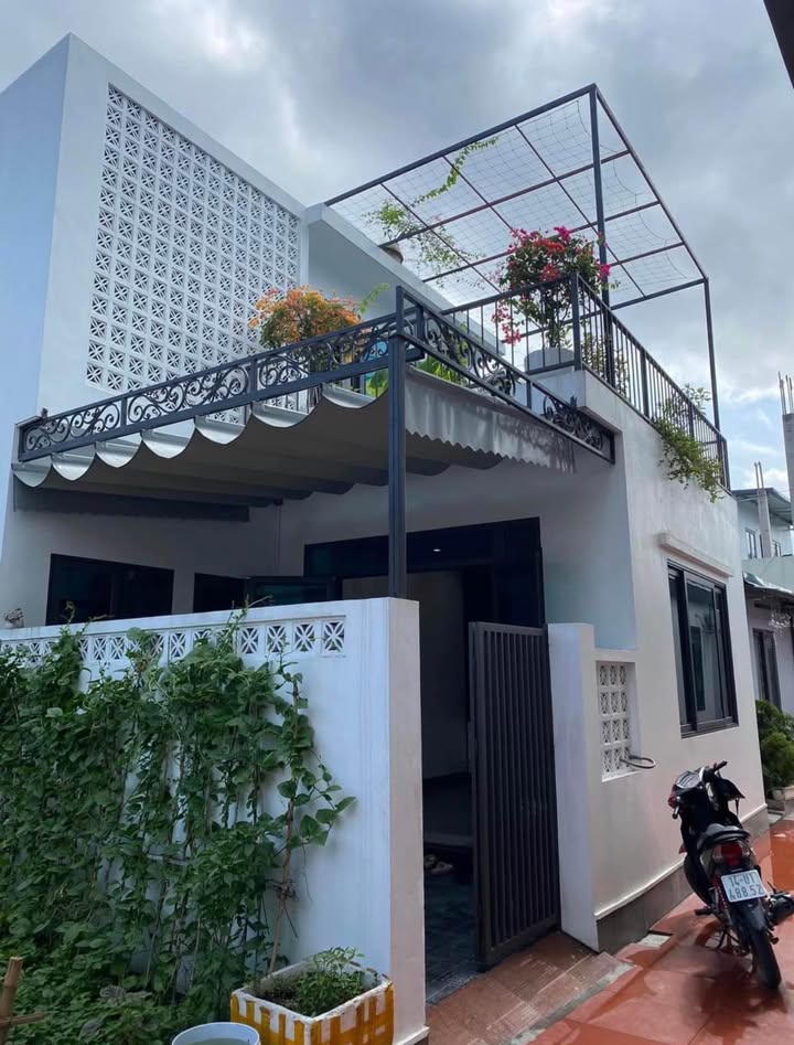 Nhà đẹp Cẩm Thủy 63m² giá 1.6 tỷ - Full nội thất, tiện nghi