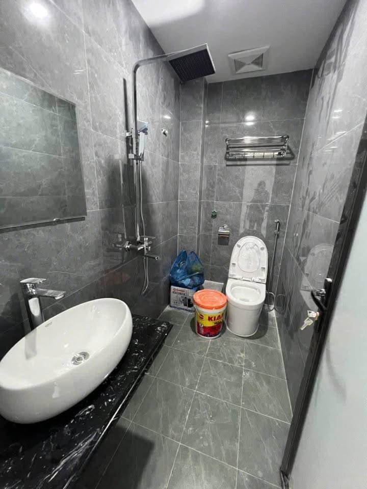 Nhà 1,5 tầng Cao Thắng Hạ Long 55m² giá 1.5 tỷ - Vị trí đắc địa, tiện ích đầy đủ!