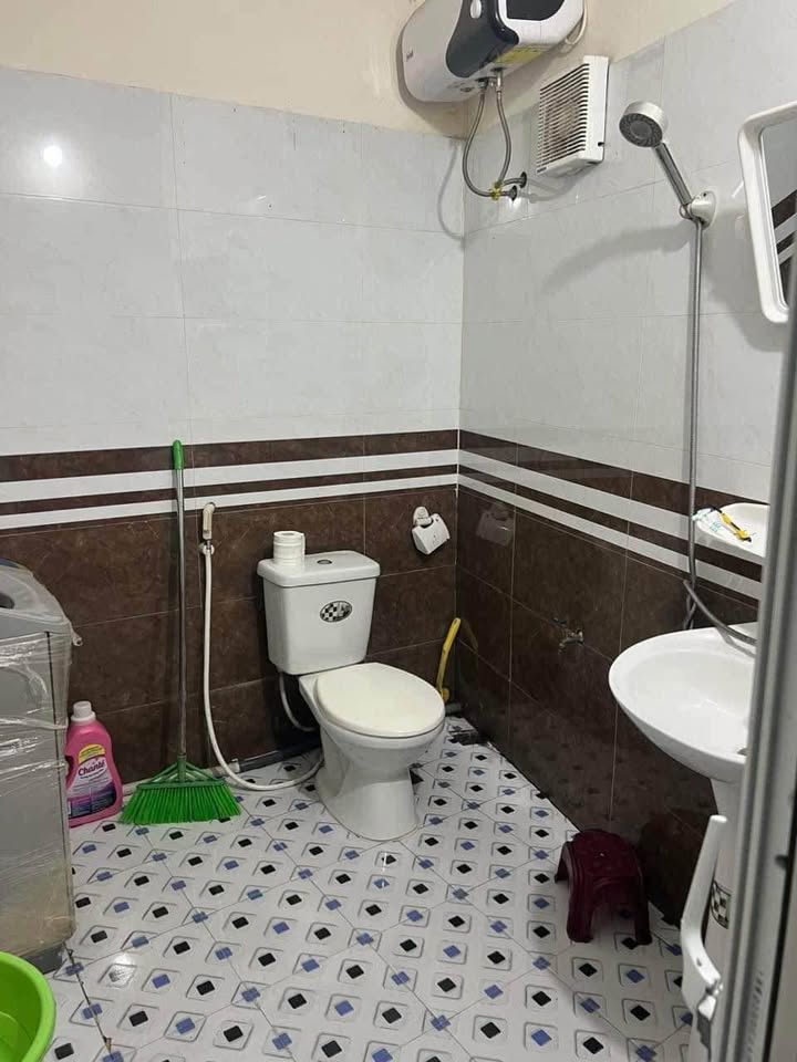 Nhà phố Hạ Long 63m² giá 1.6 tỷ - Hướng Đông, đường 4m tiện lợi