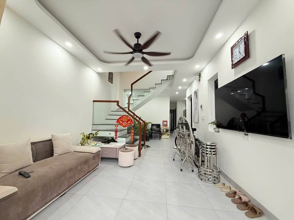 Nhà 2 Tầng Đặng Huy Trứ, Phước Vĩnh, TP Huế 107m² giá 2.xx tỷ - Vị trí đắc địa, tiện ích đầy đủ!