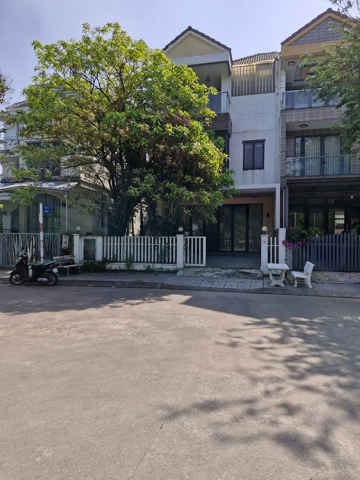 Biệt thự Jamona Thủ Đức 170m² giá 15.7 tỷ - Đầu tư sinh lời lý tưởng!