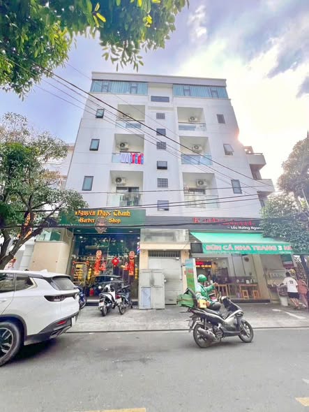 Căn hộ dịch vụ mặt tiền đường số 79 quận 7 304m² giá 85 tỷ - Đầu tư sinh lời ngay!