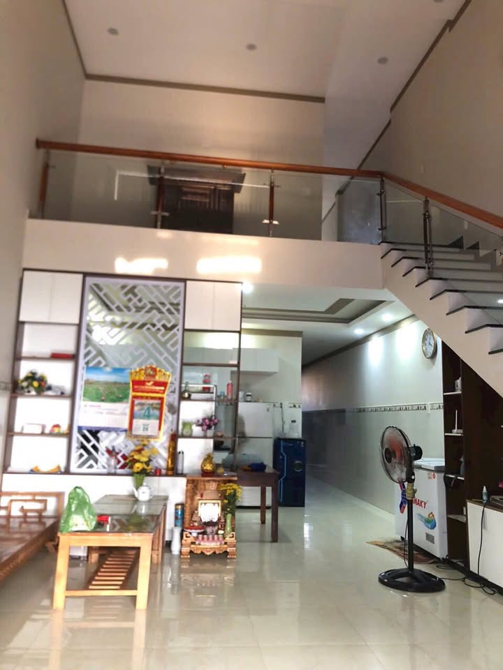 Nhà phố Tân Xuân, Đồng Xoài 105m² giá 1.75 tỷ - Sẵn sàng giao dịch ngay!