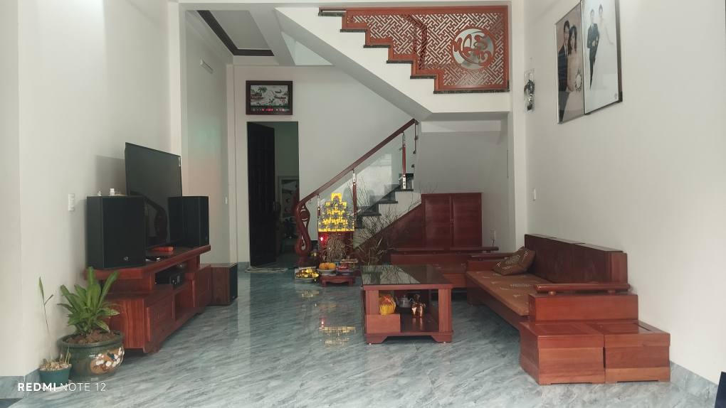 Nhà 2 tầng Hạc Thành, 73m² giá 3 tỷ - Sẵn sàng vào ở ngay!