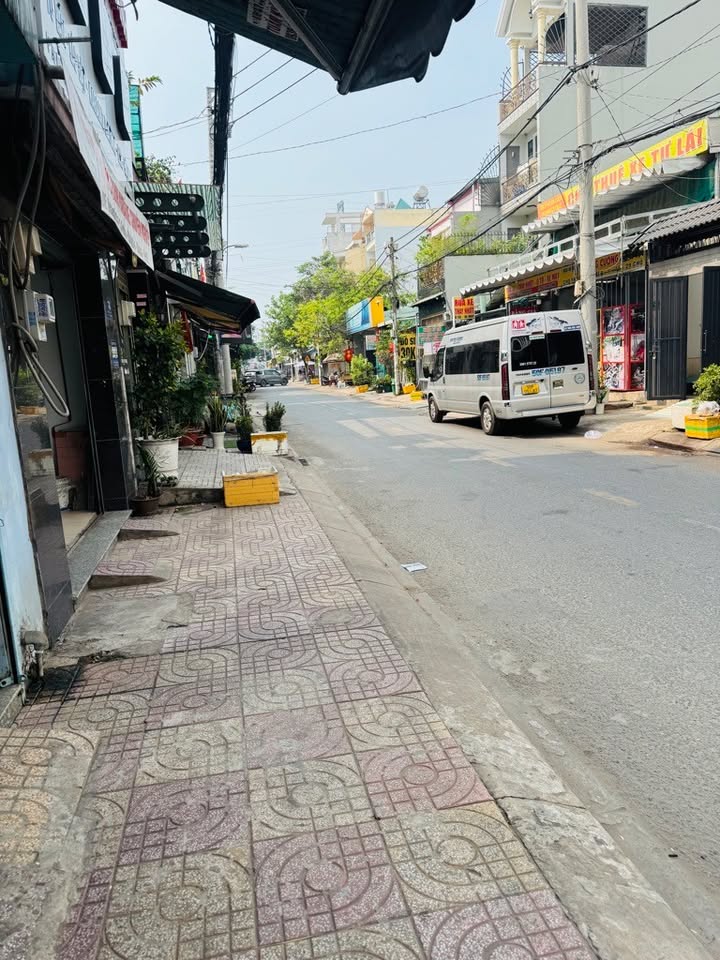 Nhà phố mặt tiền Lê Văn Quới, 68m² giá 7.3 tỷ - Đầu tư sinh lời ngay!