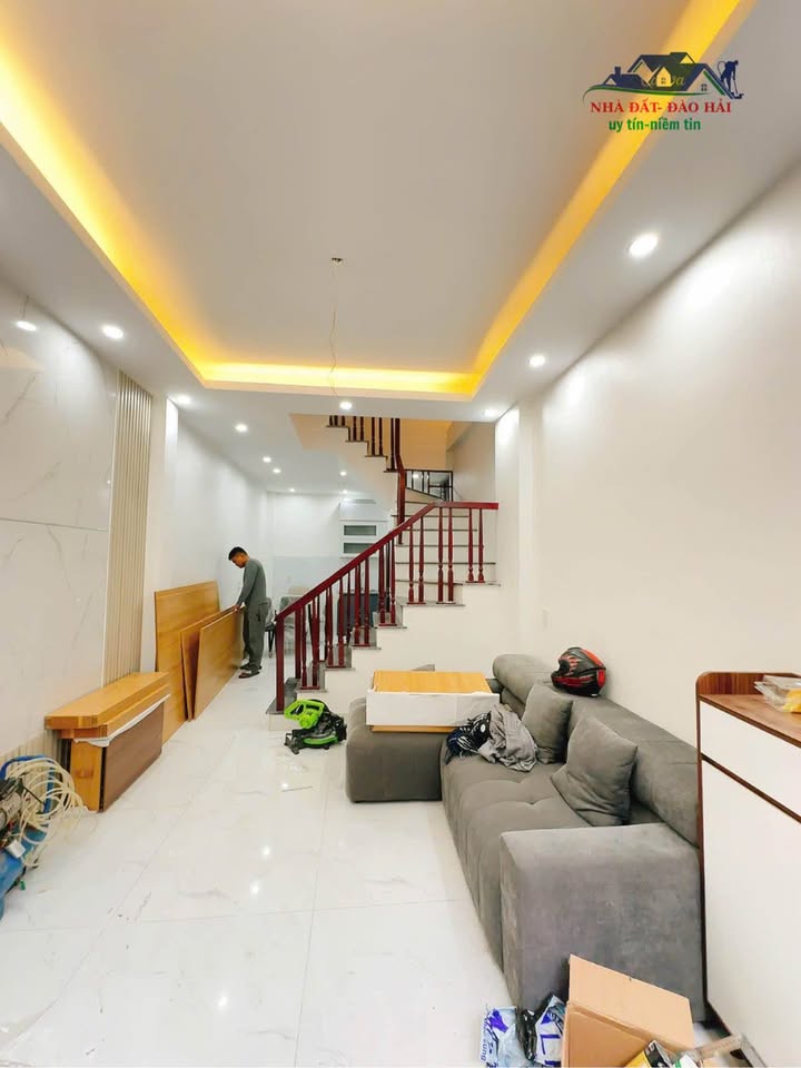 Nhà 3 tầng tại phường Quang Trung, TP. Thái Bình 37m² - Sẵn sàng vào ở ngay!