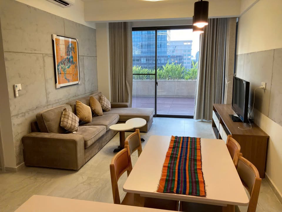 Căn hộ Cardinal Court quận 7 76m² + 50m² sân giá 35 triệu - Không gian sống xanh lý tưởng!