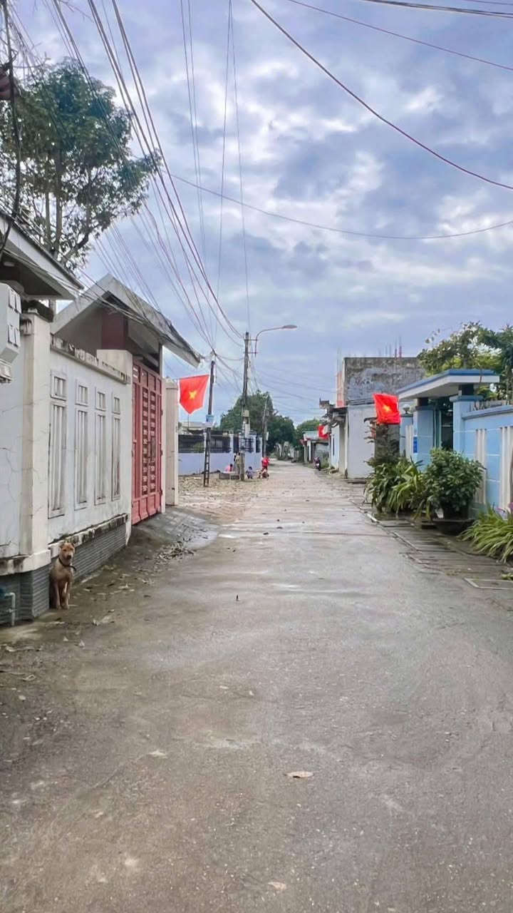 Đất nền tại Hẻm 90 Phạm Văn Đồng, Quảng Ngãi - Diện tích 8m², Giá tốt cho đầu tư